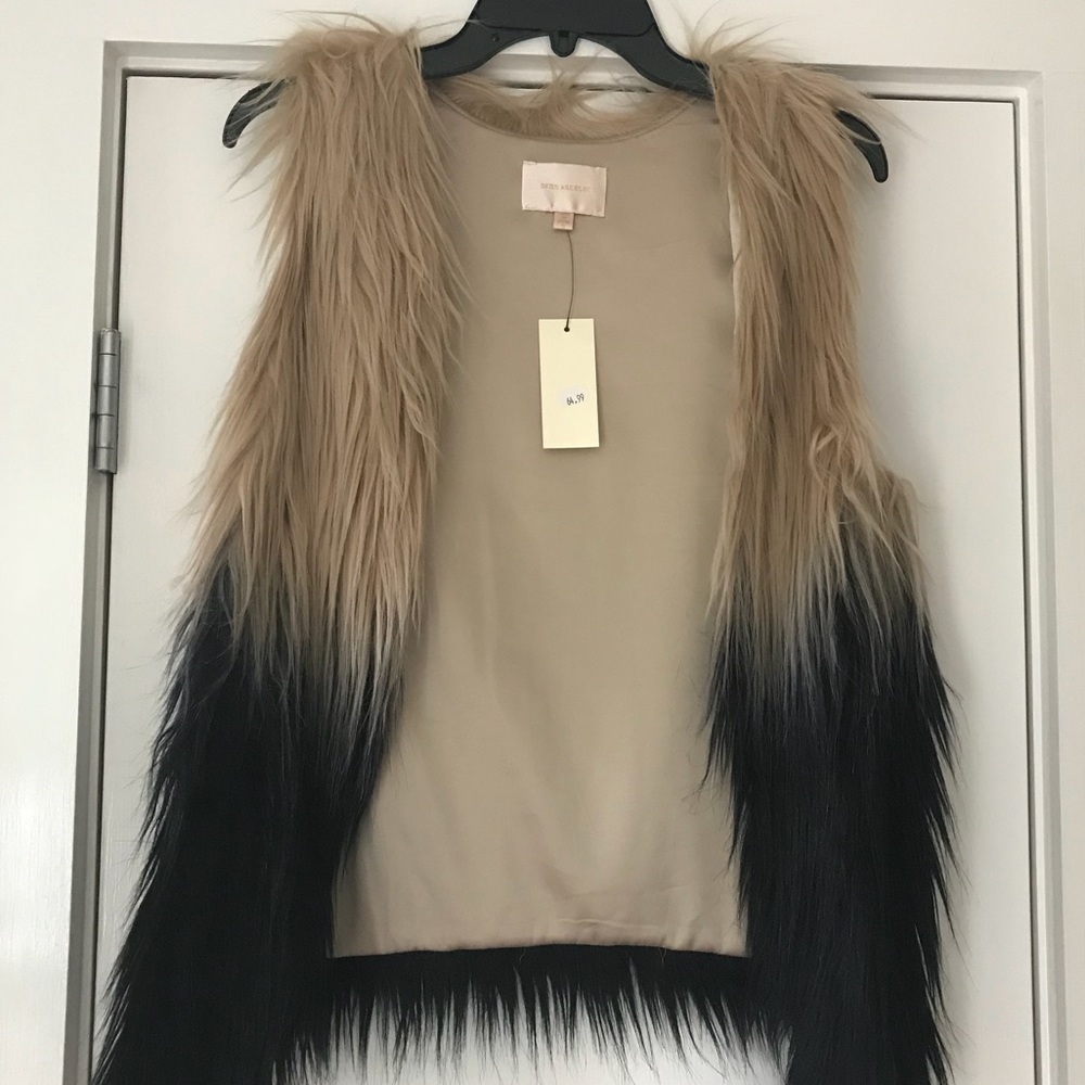 OMBRÉ FAUX FUR VEST